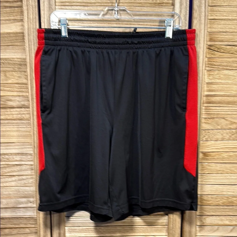 Tek Gear Shorts Black and Red Athletic Lightweight Mesh Size XL - Picture 2 of 8